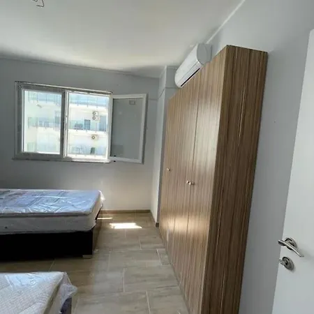 Seaside 10m, 6beds Appartement Shëngjin
