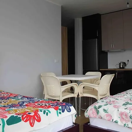 Seaside 10m, 6beds Appartement