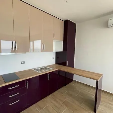 Seaside 10m, 6beds Apartment *
